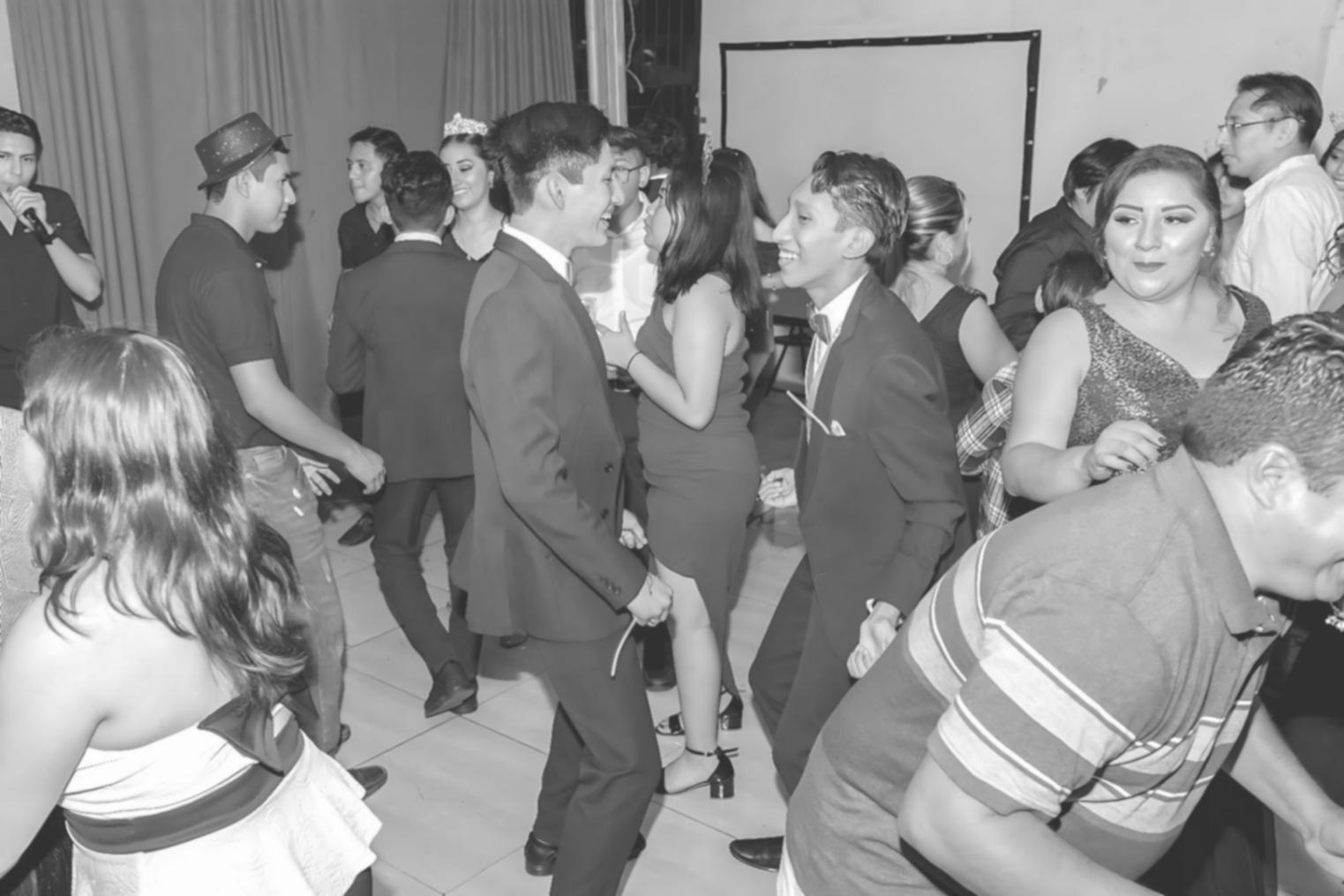 Momento di danza partner in movimento fluido